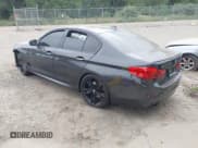 ✅ 2018 BMW 5 Series M550i xDrive • VIN: WBAJB9C5XJB286016 • Лот: 42476003. Опубликован ранее на IAAI с пробегом 99 341 миль. Бесплатный доступ к архиву аукционных продаж из США и подробный отчёт об истории автомобиля на DreamBid. Изображение 3.