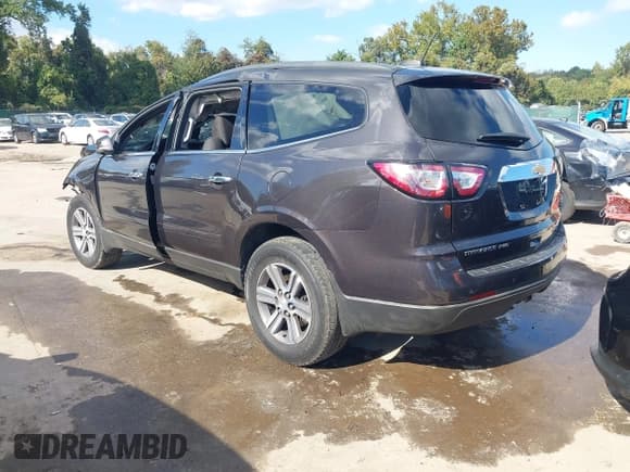 ✅ 2017 Chevrolet Traverse LT • VIN: 1GNKVHKD7HJ199215 • Lot: 43386424. Wystawiony na IAAI z przebiegiem 156 498 mil. Bezpłatny archiwum sprzedaży aukcyjnych z USA i szczegółowy raport historii pojazdu na DreamBid. Zdjęcie 3.