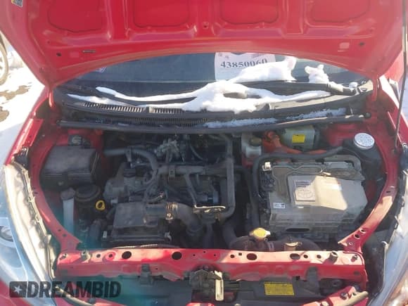 ✅ 2015 Toyota Prius Two • VIN: JTDKDTB34F1584637 • Lot: 43850060. Listed on IAAI with 80,351 mi. Free auction sales archive from the USA and detailed vehicle history report at DreamBid. Image 10.