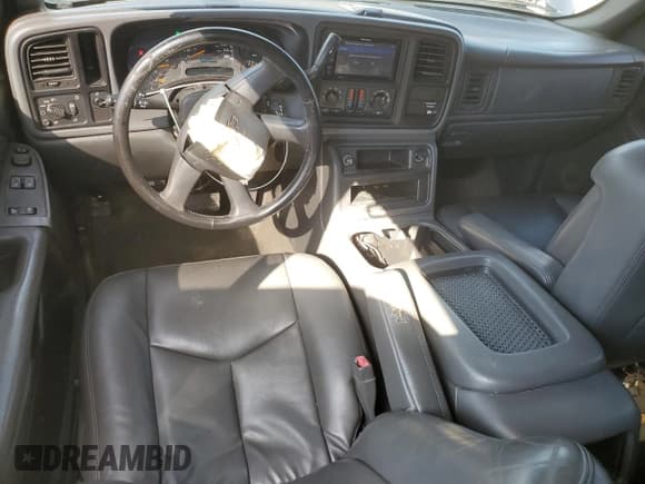 ✅ 2003 Chevrolet Silverado 1500 LS • VIN: 2GCEC19T331383554 • Лот: 77565984. Опубликован ранее на Copart с пробегом 190 245 миль. Бесплатный доступ к архиву аукционных продаж из США и подробный отчёт об истории автомобиля на DreamBid. Изображение 8.