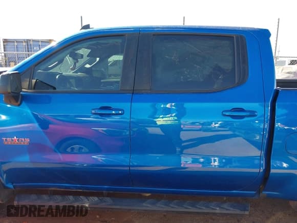 ✅ 2023 Chevrolet Silverado 1500 RST • VIN: 3GCUDEE85PG130430 • Lot: 43481981. Wystawiony na IAAI z przebiegiem 45 655 mil. Bezpłatny archiwum sprzedaży aukcyjnych z USA i szczegółowy raport historii pojazdu na DreamBid. Zdjęcie 15.