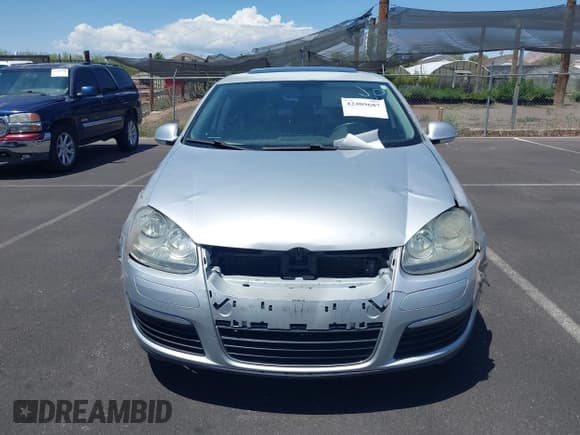 ✅ 2008 Volkswagen Jetta SE • VIN: 3VWRZ71K18M191083 • Lot: 42409687. Wystawiony na IAAI z przebiegiem 184 389 mil. Bezpłatny archiwum sprzedaży aukcyjnych z USA i szczegółowy raport historii pojazdu na DreamBid. Zdjęcie 6.