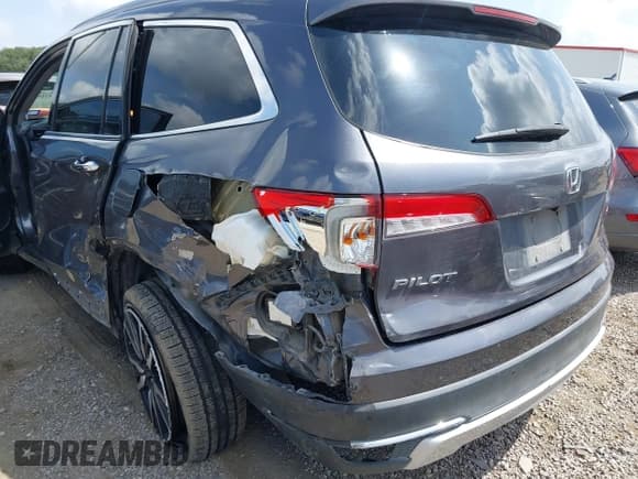 ✅ 2019 Honda Pilot Touring 8-Passenger • VIN: 5FNYF5H93KB010964 • Lot: 42743156. Listed on IAAI with 270,017 mi. Free auction sales archive from the USA and detailed vehicle history report at DreamBid. Image 6.