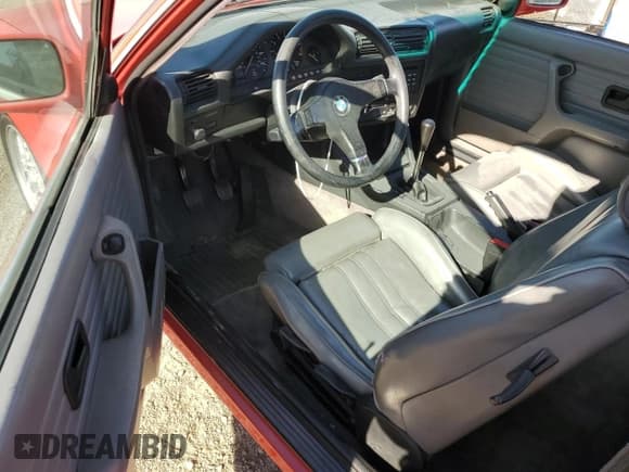 ✅ 1989 BMW 3 Series 325is • VIN: WBAAA2309KEC49637 • Лот: 41492615. Опубликован ранее на Copart с пробегом 185 613 миль. Бесплатный доступ к архиву аукционных продаж из США и подробный отчёт об истории автомобиля на DreamBid. Изображение 8.