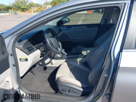 ✅ 2015 Hyundai Sonata Limited • VIN: 5NPE34AFXFH111898 • Лот: 43620191. Опубликован ранее на IAAI с пробегом 110 011 миль. Бесплатный доступ к архиву аукционных продаж из США и подробный отчёт об истории автомобиля на DreamBid. Изображение 5.