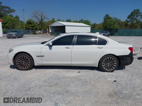✅ 2012 BMW 7 Series 740Li • VIN: WBAKB4C53CC576991 • Lot: 41985643. Listed on IAAI with 107,416 mi. Free auction sales archive from the USA and detailed vehicle history report at DreamBid. Image 15.