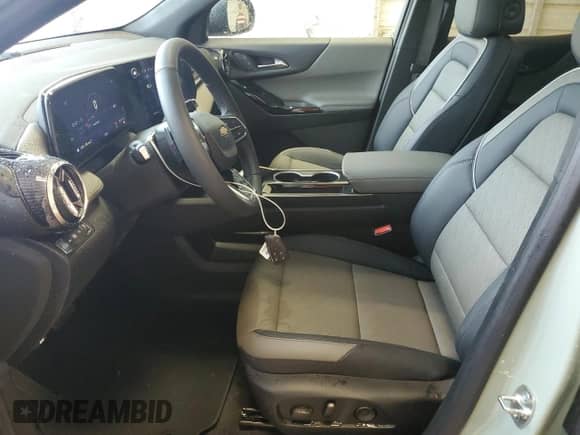 2025 Chevrolet Equinox AWD LT с VIN 3GNAXPEG8SL115652, выставлен на аукционе Copart как лот 51602285 с пробегом 1 721 миль миль и Списание • Salvage title. История ставок и продаж доступна на DreamBid. Изображение 7.