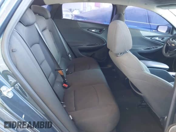 2020 Chevrolet Malibu LT с VIN 1G1ZD5STXLF044078, выставлен на аукционе IAAI как лот 43595563 с пробегом 87 585 миль миль и . История ставок и продаж доступна на DreamBid. Изображение 8.