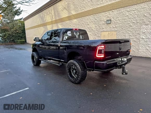 ✅ 2022 Ram 2500 Big Horn • VIN: 3C6UR5DLXNG117846 • Lot: 96195415. Wystawiony na Copart z przebiegiem 94 718 mil. Bezpłatny archiwum sprzedaży aukcyjnych z USA i szczegółowy raport historii pojazdu na DreamBid. Zdjęcie 3.