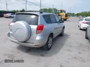 ✅ 2007 Toyota RAV4 Limited • VIN: JTMZD31V275040519 • Lot: 42271201. Listed on IAAI with 188,787 mi. Free auction sales archive from the USA and detailed vehicle history report at DreamBid. Image 4.