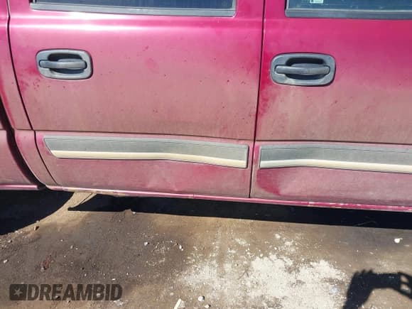 ✅ 2005 Chevrolet Silverado 1500 LS • VIN: 2GCEK13T851391955 • Лот: 43048963. Опубликован ранее на IAAI с пробегом 299 822 миль. Бесплатный доступ к архиву аукционных продаж из США и подробный отчёт об истории автомобиля на DreamBid. Изображение 13.