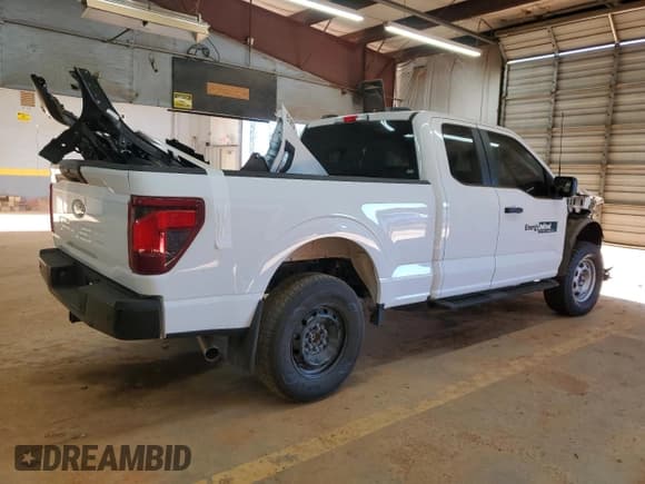 ✅ 2024 Ford F-150 XL • VIN: 1FTFX1L50RKD42861 • Lot: 43064455. Listed on Copart with 3,539 mi. Free auction sales archive from the USA and detailed vehicle history report at DreamBid. Image 3.