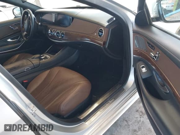 ✅ 2014 Mercedes-Benz S 550 • VIN: WDDUG8FB2EA065945 • Lot: 43710066. Listed on IAAI with 70,541 mi. Free auction sales archive from the USA and detailed vehicle history report at DreamBid. Image 5.