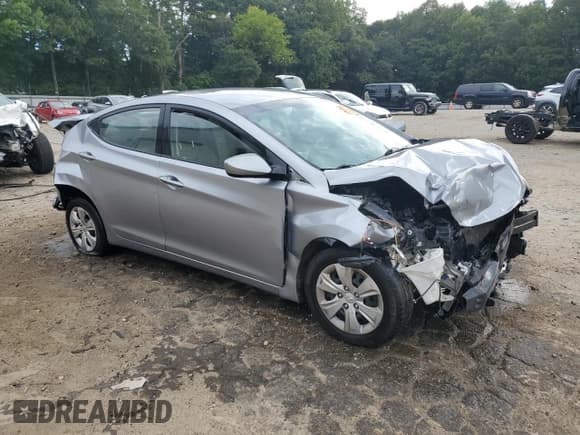 ✅ 2016 Hyundai Elantra SE • VIN: 5NPDH4AE7GH674896 • Lot: 70303085. Wystawiony na Copart z przebiegiem 103 952 mil. Bezpłatny archiwum sprzedaży aukcyjnych z USA i szczegółowy raport historii pojazdu na DreamBid. Zdjęcie 4.