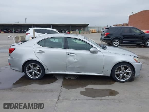 ✅ 2010 Lexus IS 250 • VIN: JTHBF5C28A5119290 • Лот: 40941746. Опубликован ранее на IAAI с пробегом 128 078 миль. Бесплатный доступ к архиву аукционных продаж из США и подробный отчёт об истории автомобиля на DreamBid. Изображение 13.