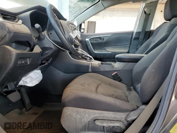 ✅ 2023 Toyota RAV4 Hybrid LE • VIN: 4T3LWRFV8PU105135 • Лот: 68382125. Опубликован ранее на Copart с пробегом 8 121 миль. Бесплатный доступ к архиву аукционных продаж из США и подробный отчёт об истории автомобиля на DreamBid. Изображение 7.