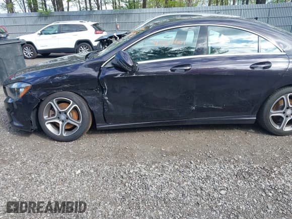 ✅ 2014 Mercedes-Benz CLA 250 • VIN: WDDSJ4EB9EN150146 • Lot: 42219661. Listed on IAAI with 115,397 mi. Free auction sales archive from the USA and detailed vehicle history report at DreamBid. Image 6.