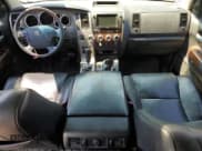 ✅ 2013 Toyota Tundra Platinum • VIN: 5TFHW5F14DX320840 • Lot: 68773655. Wystawiony na Copart z przebiegiem 284 713 mil. Bezpłatny archiwum sprzedaży aukcyjnych z USA i szczegółowy raport historii pojazdu na DreamBid. Zdjęcie 8.