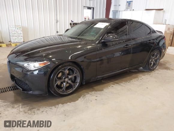 ✅ 2018 Alfa Romeo Giulia Ti • VIN: ZARFAECNXJ7580979 • Lot: 42734271. Listed on IAAI with 62,261 mi. Free auction sales archive from the USA and detailed vehicle history report at DreamBid. Image 2.