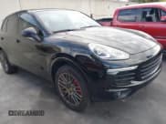 ✅ 2017 Porsche Cayenne • VIN: WP1AA2A22HKA82938 • Lot: 43124008. Wystawiony na IAAI z przebiegiem 58 948 mil. Bezpłatny archiwum sprzedaży aukcyjnych z USA i szczegółowy raport historii pojazdu na DreamBid. Zdjęcie 1.