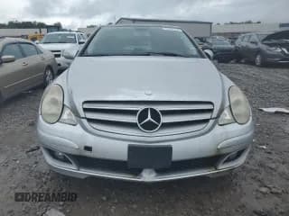 ✅ 2010 Mercedes-Benz R 350 • VIN: 4JGCB6FE1AA102668 • Лот: 64422294. Опубликован ранее на Copart с пробегом Не указан. Бесплатный доступ к архиву аукционных продаж из США и подробный отчёт об истории автомобиля на DreamBid. Изображение 5.