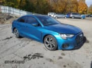 ✅ 2022 Audi A3 Premium • VIN: WAUGUDGY8NA095542 • Lot: 82606155. Wystawiony na Copart z przebiegiem 134 978 mil. Bezpłatny archiwum sprzedaży aukcyjnych z USA i szczegółowy raport historii pojazdu na DreamBid. Zdjęcie 4.