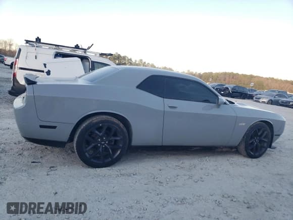 ✅ 2013 Dodge Challenger SXT • VIN: 2C3CDYAG4DH676498 • Lot: 85953914. Wystawiony na Copart z przebiegiem 169 084 mil. Bezpłatny archiwum sprzedaży aukcyjnych z USA i szczegółowy raport historii pojazdu na DreamBid. Zdjęcie 3.