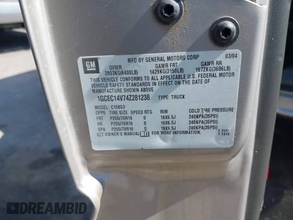 2004 Chevrolet Silverado 1500 Work Truck z VIN 1GCEC14V74Z281238, wystawiony jako IAAI lot #42537318 z przebiegiem 119 429 mil mil oraz . Historia ofert i sprzedaży dostępna na DreamBid. Obrazek 9.