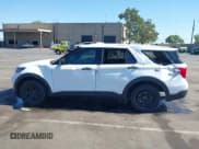 ✅ 2020 Ford Police Interceptor Utility • VIN: 1FM5K8AB1LGA84299 • Lot: 42228548. Wystawiony na IAAI z przebiegiem 41 935 mil. Bezpłatny archiwum sprzedaży aukcyjnych z USA i szczegółowy raport historii pojazdu na DreamBid. Zdjęcie 14.