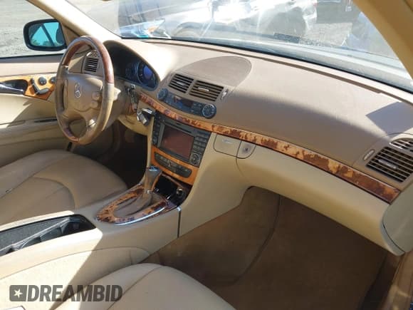 ✅ 2009 Mercedes-Benz E 350 Luxury • VIN: WDBUF87X09B363500 • Lot: 41887658. Listed on IAAI with 199,703 mi. Free auction sales archive from the USA and detailed vehicle history report at DreamBid. Image 5.