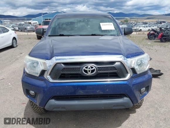 ✅ 2015 Toyota Tacoma PreRunner • VIN: 5TFKU4HNXFX006568 • Lot: 42695934. Wystawiony na IAAI z przebiegiem 130 975 mil. Bezpłatny archiwum sprzedaży aukcyjnych z USA i szczegółowy raport historii pojazdu na DreamBid. Zdjęcie 12.