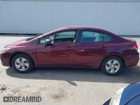 ✅ 2014 Honda Civic LX • VIN: 2HGFB2F56EH516290 • Lot: 43148378. Wystawiony na IAAI z przebiegiem 102 013 mil. Bezpłatny archiwum sprzedaży aukcyjnych z USA i szczegółowy raport historii pojazdu na DreamBid. Zdjęcie 15.