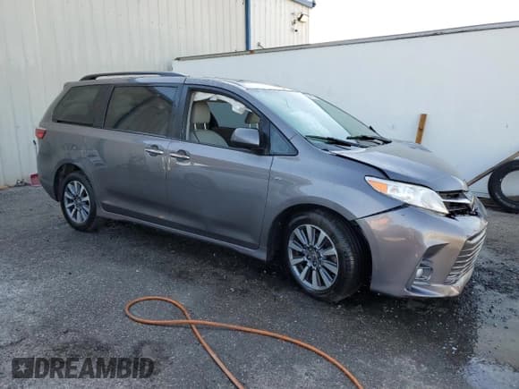 ✅ 2020 Toyota Sienna XLE • VIN: 5TDDZ3DC0LS243029 • Lot: 50818735. Listed on Copart with 84,182 mi. Free auction sales archive from the USA and detailed vehicle history report at DreamBid. Image 4.