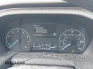 ✅ 2022 Ford Transit Cargo • VIN: 1FTYE1Y82NKA37633 • Lot: 42813396. Wystawiony na IAAI z przebiegiem 75 668 mil. Bezpłatny archiwum sprzedaży aukcyjnych z USA i szczegółowy raport historii pojazdu na DreamBid. Zdjęcie 7.