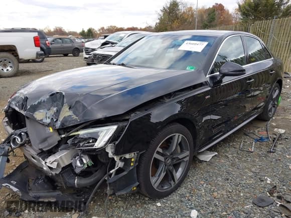 ✅ 2017 Audi A4 Prestige • VIN: WAUFNAF45HN034281 • Lot: 43660477. Wystawiony na IAAI z przebiegiem 89 422 mil. Bezpłatny archiwum sprzedaży aukcyjnych z USA i szczegółowy raport historii pojazdu na DreamBid. Zdjęcie 2.