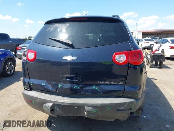 ✅ 2011 Chevrolet Traverse LS • VIN: 1GNKREEDXBJ412194 • Lot: 43304374. Wystawiony na IAAI z przebiegiem 187 234 mil. Bezpłatny archiwum sprzedaży aukcyjnych z USA i szczegółowy raport historii pojazdu na DreamBid. Zdjęcie 16.