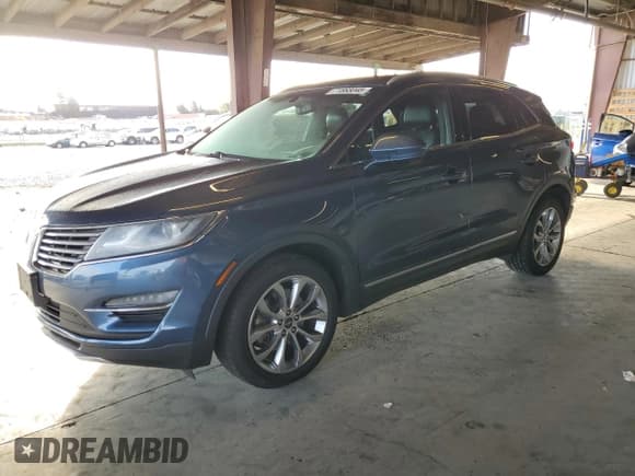 ✅ 2018 Lincoln MKC Select • VIN: 5LMCJ2C9XJUL15312 • Lot: 71663045. Wystawiony na Copart z przebiegiem 180 915 mil. Bezpłatny archiwum sprzedaży aukcyjnych z USA i szczegółowy raport historii pojazdu na DreamBid. Zdjęcie 1.