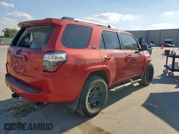 ✅ 2022 Toyota 4Runner SR5 Premium • VIN: JTEFU5JR5N5269237 • Lot: 84646705. Listed on Copart with 30,874 mi. Free auction sales archive from the USA and detailed vehicle history report at DreamBid. Image 3.