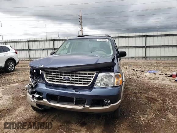 ✅ 2005 Ford Explorer Eddie Bauer • VIN: 1FMZU74W25ZA05041 • Lot: 64778595. Listed on Copart with 153,160 mi. Free auction sales archive from the USA and detailed vehicle history report at DreamBid. Image 14.