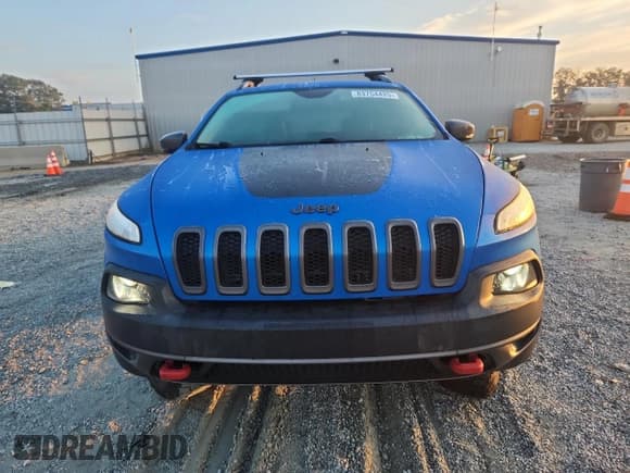 ✅ 2018 Jeep Cherokee Trailhawk • VIN: 1C4PJMBXXJD619941 • Lot: 83754425. Listed on Copart with 65,252 mi. Free auction sales archive from the USA and detailed vehicle history report at DreamBid. Image 5.
