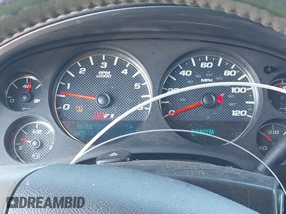 ✅ 2014 Chevrolet Suburban LT • VIN: 1GNSKJE74ER154882 • Lot: 43539759. Wystawiony na IAAI z przebiegiem 205 972 mil. Bezpłatny archiwum sprzedaży aukcyjnych z USA i szczegółowy raport historii pojazdu na DreamBid. Zdjęcie 7.