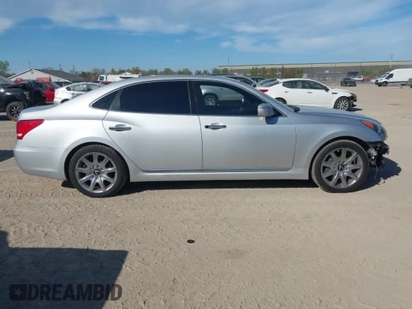 ✅ 2016 Hyundai Equus Signature • VIN: KMHGH4JH1GU106166 • Lot: 43424142. Listed on IAAI with 126,295 mi. Free auction sales archive from the USA and detailed vehicle history report at DreamBid. Image 13.