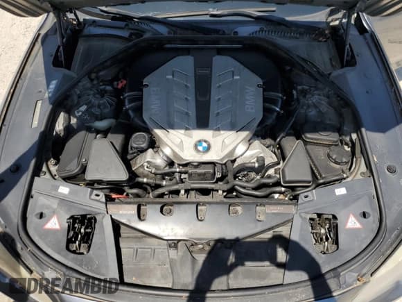 ✅ 2011 BMW 7 Series 750Li • VIN: WBAKB8C58BCY64611 • Lot: 61205805. Listed on Copart with 135,930 mi. Free auction sales archive from the USA and detailed vehicle history report at DreamBid. Image 11.