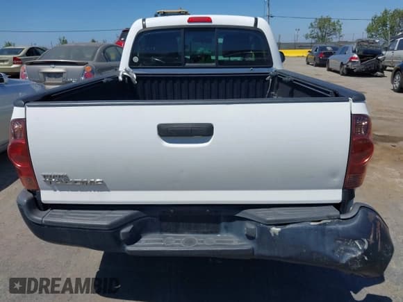 ✅ 2013 Toyota Tacoma • VIN: 5TFNX4CN2DX019176 • Lot: 42203236. Wystawiony na IAAI z przebiegiem 186 127 mil. Bezpłatny archiwum sprzedaży aukcyjnych z USA i szczegółowy raport historii pojazdu na DreamBid. Zdjęcie 16.