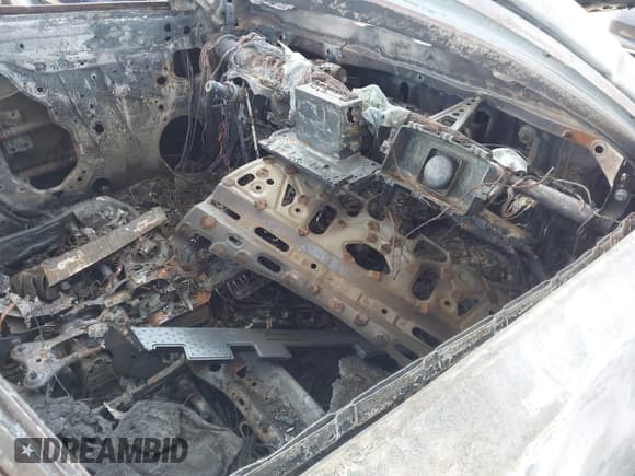 ✅ 2025 Toyota Crown XLE • VIN: JTDACAAJ5S3025888 • Лот: 42848532. Опубликован ранее на IAAI с пробегом Не указан. Бесплатный доступ к архиву аукционных продаж из США и подробный отчёт об истории автомобиля на DreamBid. Изображение 5.