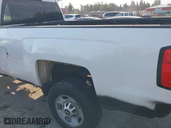 ✅ 2015 Chevrolet Silverado 2500HD Work Truck • VIN: 1GC0CUEG4FZ105505 • Лот: 43070720. Опубликован ранее на IAAI с пробегом Не указан. Бесплатный доступ к архиву аукционных продаж из США и подробный отчёт об истории автомобиля на DreamBid. Изображение 21.