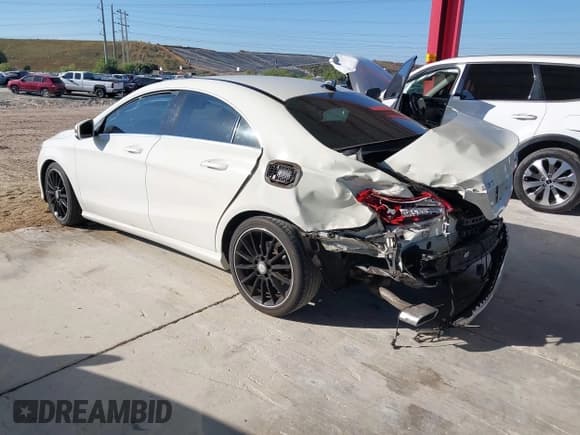 ✅ 2014 Mercedes-Benz CLA 250 • VIN: WDDSJ4GB2EN153340 • Lot: 43743089. Listed on IAAI with 56,362 mi. Free auction sales archive from the USA and detailed vehicle history report at DreamBid. Image 3.