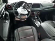 ✅ 2022 Chevrolet Blazer RS • VIN: 3GNKBERS1NS165681 • Lot: 85207565. Wystawiony na Copart z przebiegiem Nie podano. Bezpłatny archiwum sprzedaży aukcyjnych z USA i szczegółowy raport historii pojazdu na DreamBid. Zdjęcie 8.