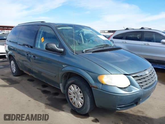 ✅ 2007 Chrysler Town & Country LX • VIN: 2A4GP44R67R285355 • Lot: 41035056. Wystawiony na IAAI z przebiegiem Nie podano. Bezpłatny archiwum sprzedaży aukcyjnych z USA i szczegółowy raport historii pojazdu na DreamBid. Zdjęcie 1.