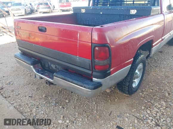 2001 Dodge 1500 с VIN 3B7HC13Z11M251893, выставлен на аукционе IAAI как лот 43284344 с пробегом 152 699 миль миль и . История ставок и продаж доступна на DreamBid. Изображение 6.